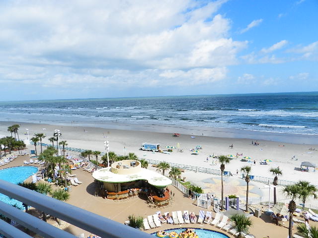 Daytona Beach Rentals | Vacation Rentals in Daytona | Ocean Walk Resort ...